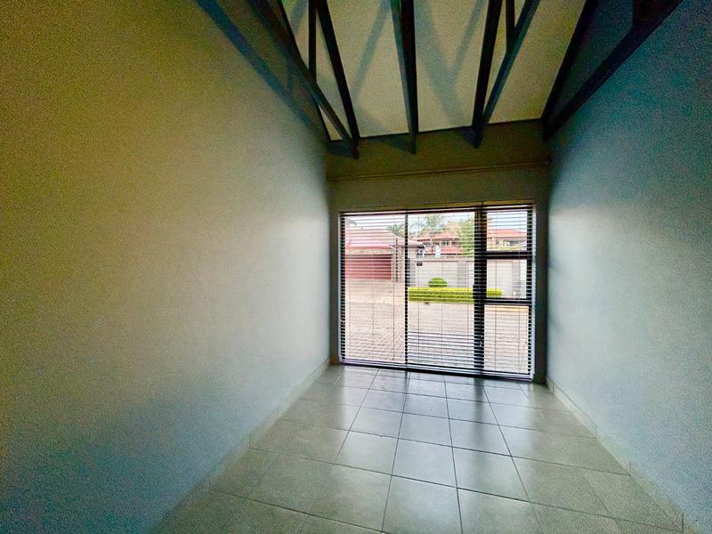 7 Bedroom Property for Sale in Melodie North West